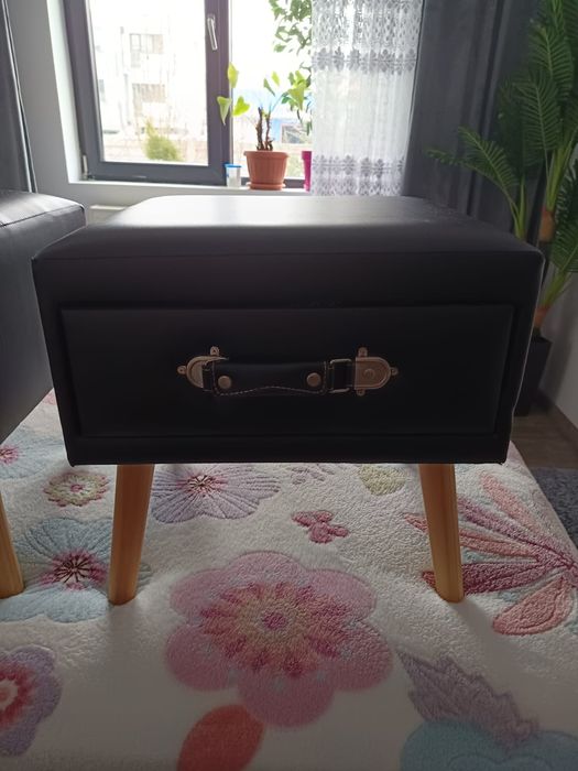 Noptiere piele culoare neagra