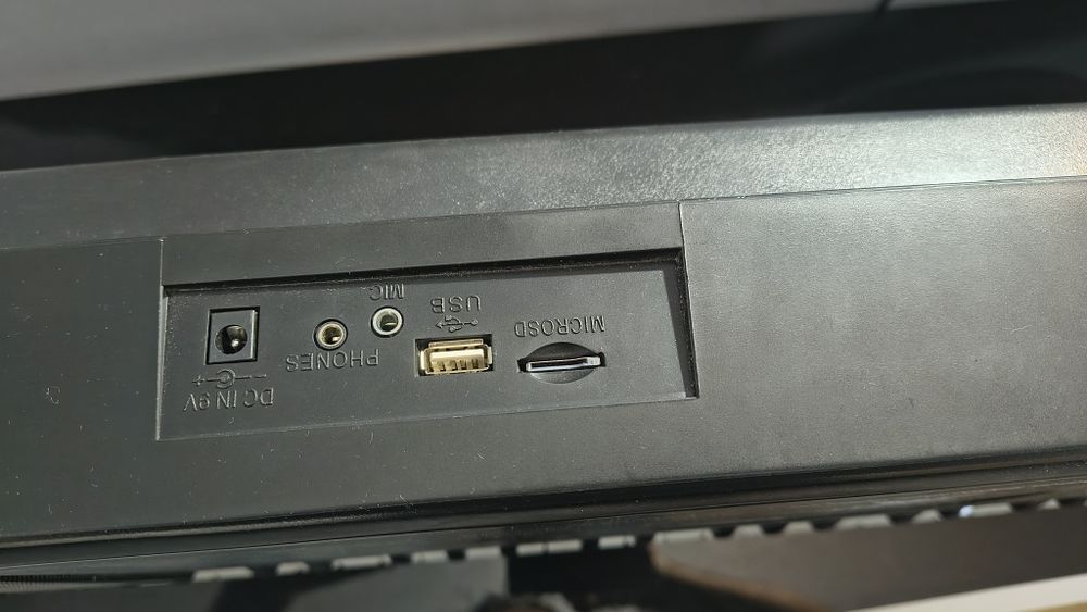 Orgă electrică   model ANGELET.  XTS - 360