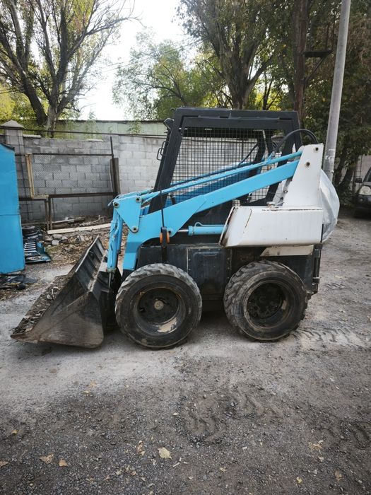 Мини погрузчик. Тойота 8