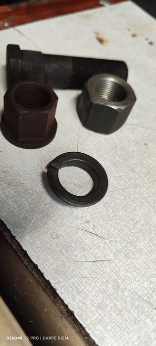 Серво-ПГУ-КАМАЗ Мост главини,болтове 8 т.р-ке,Ремби,Камаз,Шкода