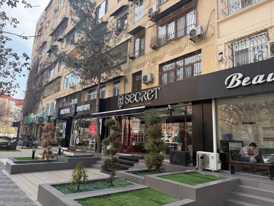 Гостиница Россия Напротив Gosht Продается Нежилой