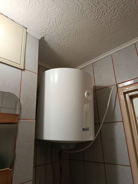 Închiriez apartament cu două camere