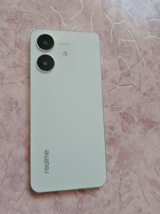 Realme note 60x.