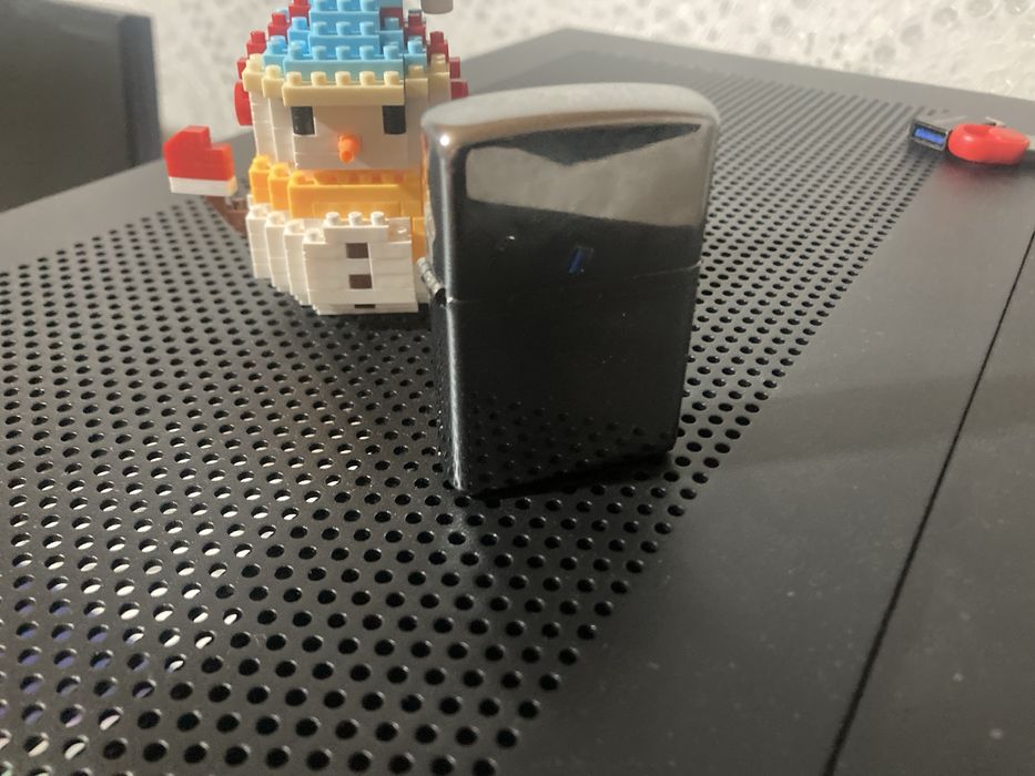 Бензиновая зажигалка