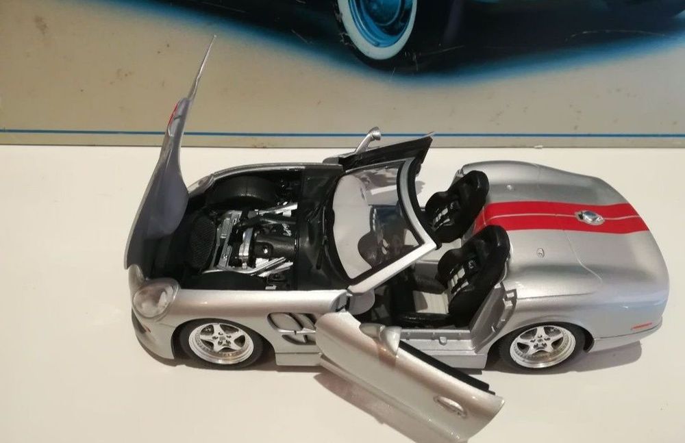 Scara 1:18 shelby bburago