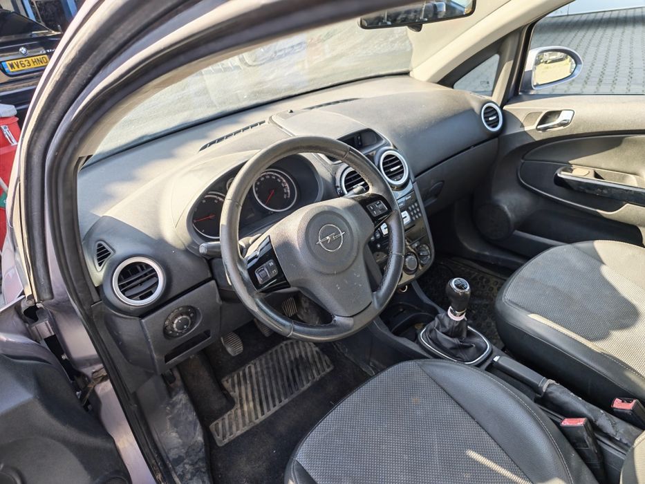 Vând Opel CORSA D 2007 1,3 tdi
