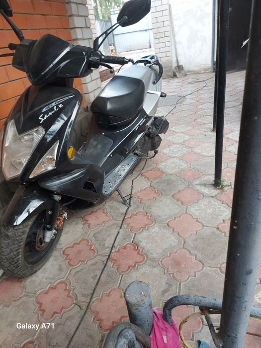 Продам скутер 150 кубовый