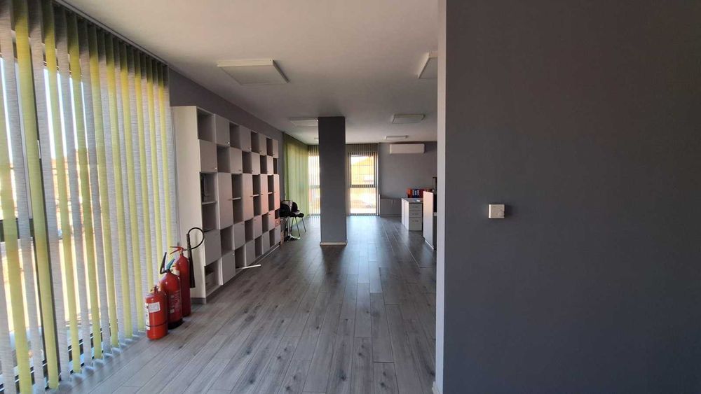 Обзаведен офис под наем