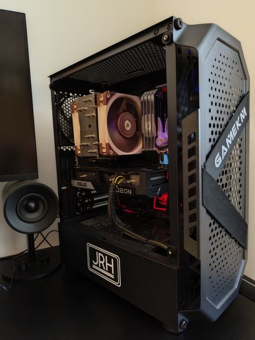 Sistem Gaming / PC Complete - RX 6600 XT / i7 4770K / 16GB RAM Premium / Monitor LG 144Hz + Periferice 120fps în GTA 5 setari MAX
