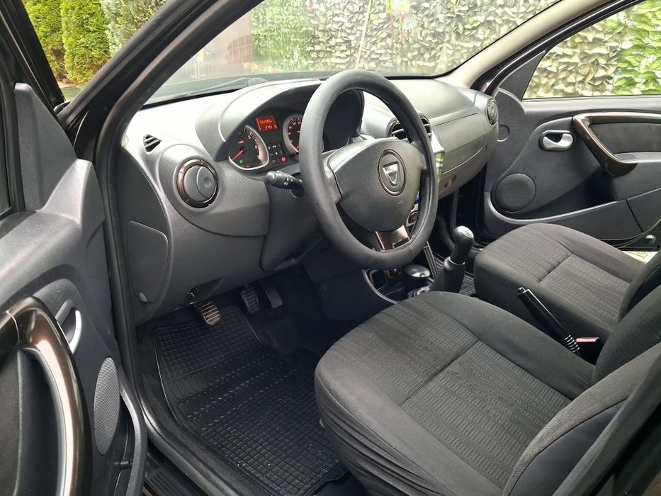 Dacia duster 1,5 diesel euro 5  2011 Navigație camera marșarier