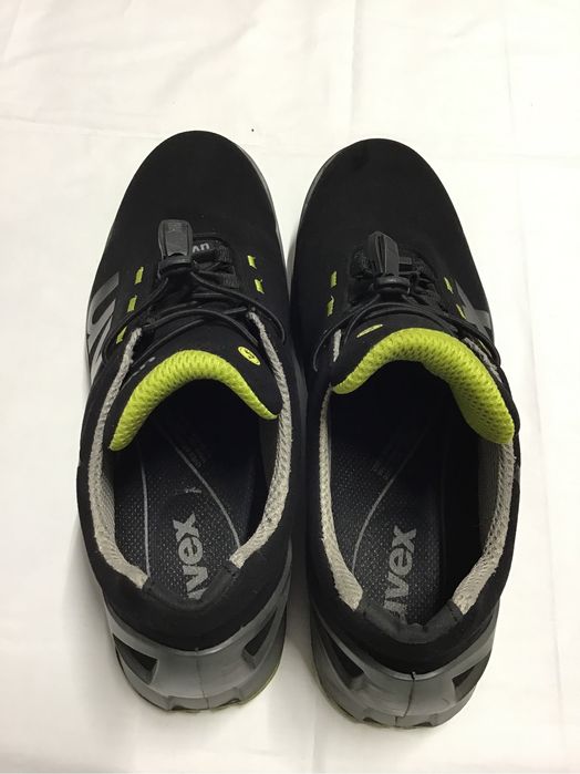 Pantofi Uvex marime 45