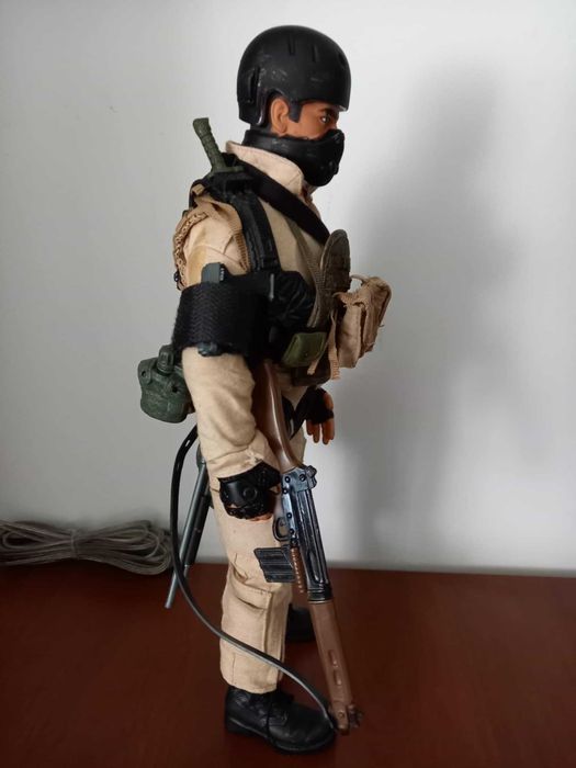 Figurina articulata 30cm scara 1/6 soldat forte speciale cu echipament
