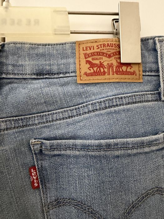 Blugi Levi Strauss slim - noi