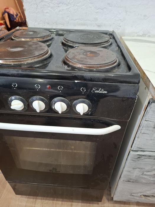 Продам электроплиту в хорошем состоянии