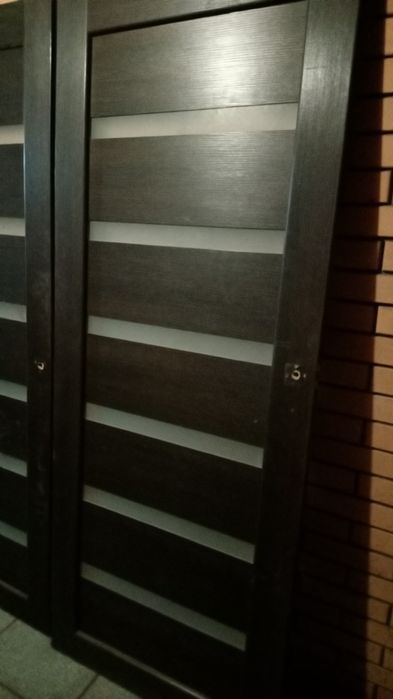 Срочно, Продам двери в хорошем состоянии