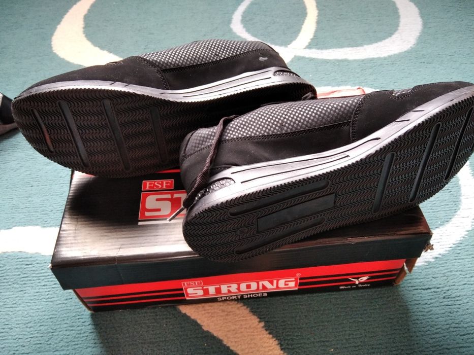 Юношески маратонки