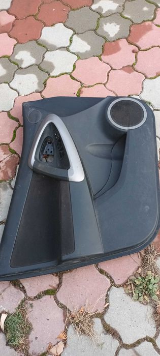 Cotiera si capitonaj sofer