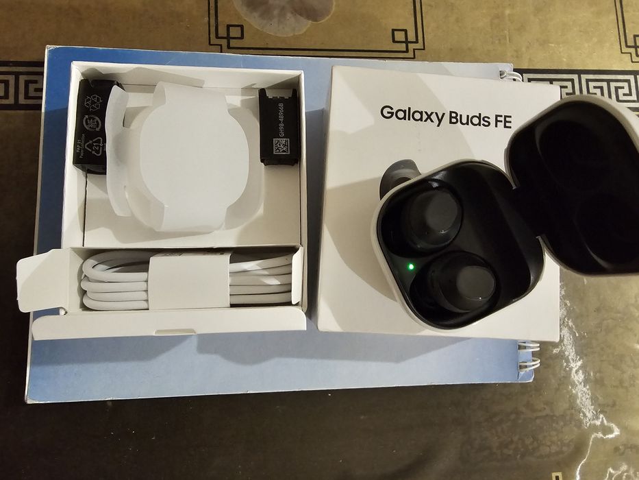 Продам наушники, оригинал новые