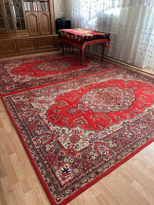 Продам ковёр 2×3