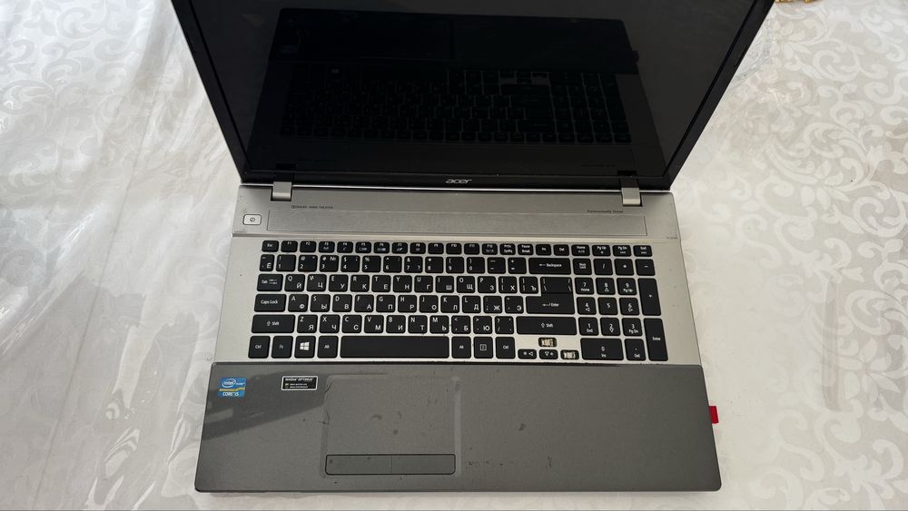 Ноутбук Acer продаю срочно