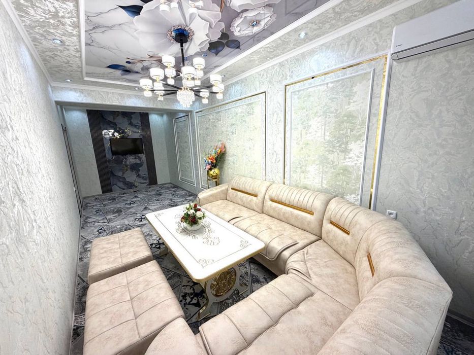 Сдаётся 2х комнатная квартира на 5этаже Цум