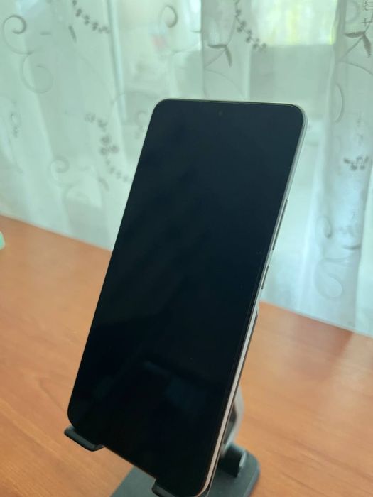 Poco F5 pro 256гб 12гб оперативки