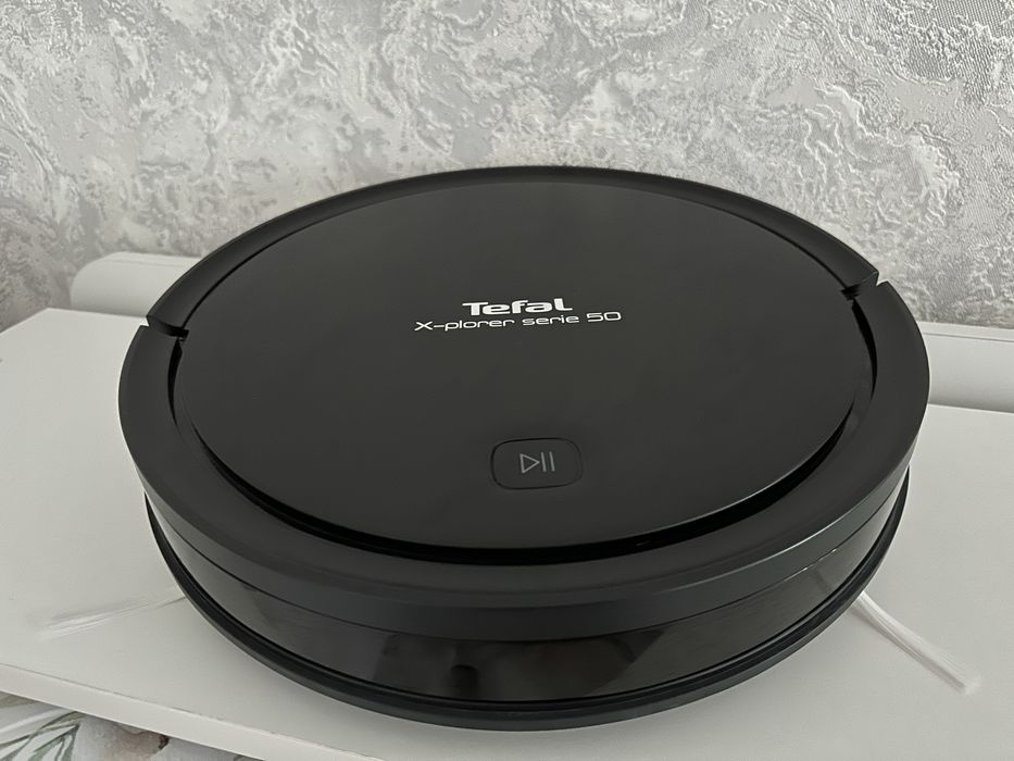 Продам робот пылесос Tefal