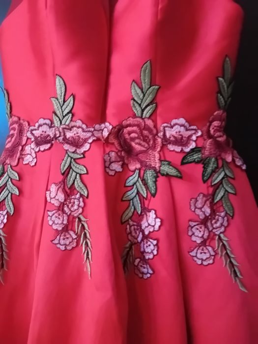 Rochie rosie de seara