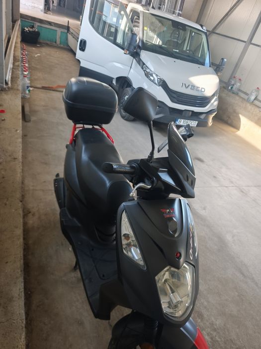 Vând scuter fara permis(delimitat)