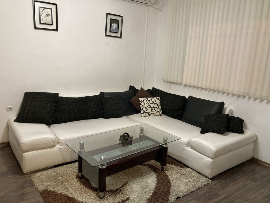 Дава се под наем Тристаен апартамент в Варна, Окръжна болница - 90 кв.м за 637.5 € - Снимка #1