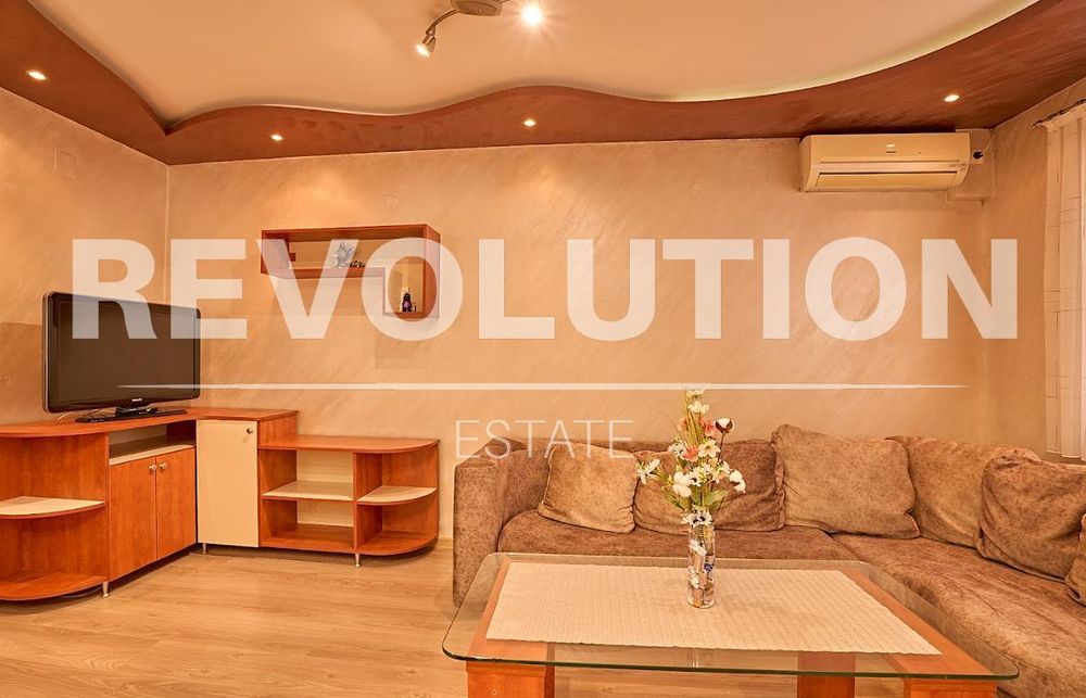 Дава се под наем Тристаен апартамент в Пловдив, Каменица 1 - 100 кв.м за 550 € - Снимка #1