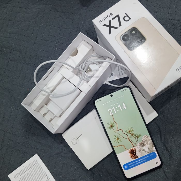 Продам телефон honor x7d