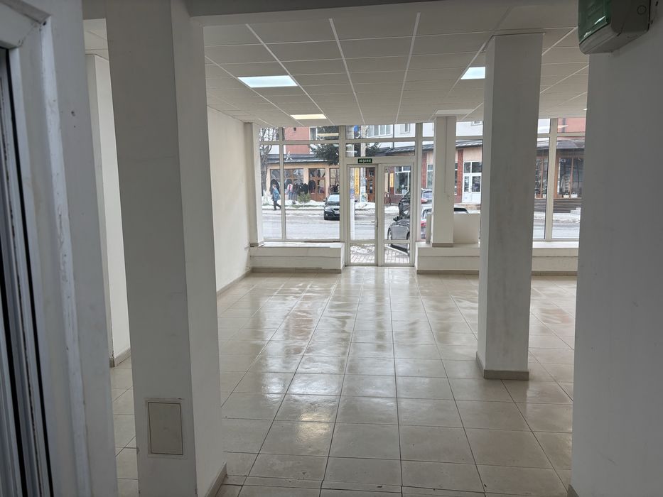 Spațiu comercial 60 mp de închiriat sau vânzare – centru Vișeu de Sus