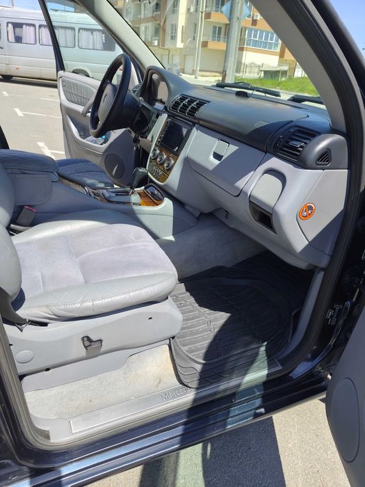 Продавам Мерцедес ML 270 cdi.2005г.