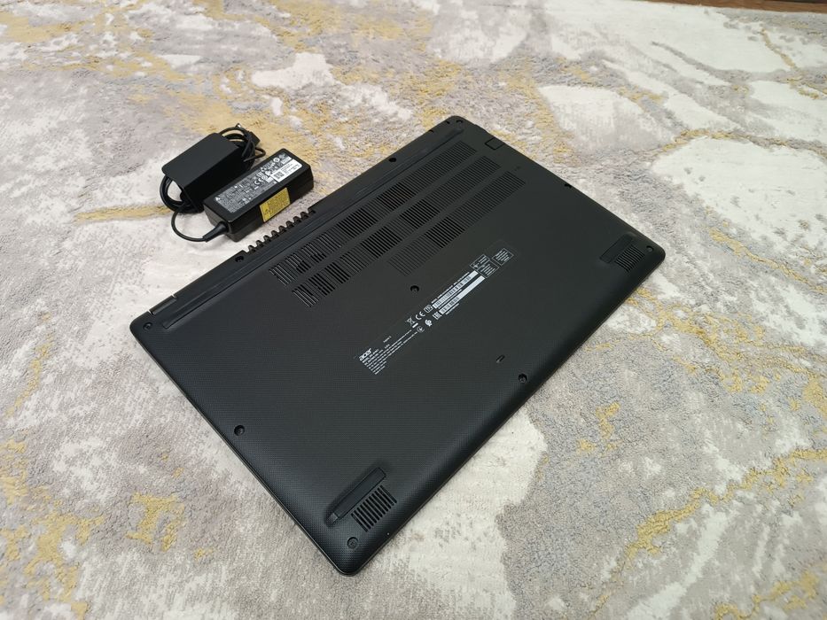 Ноутбук ACER i3-7 SSD NVMe.