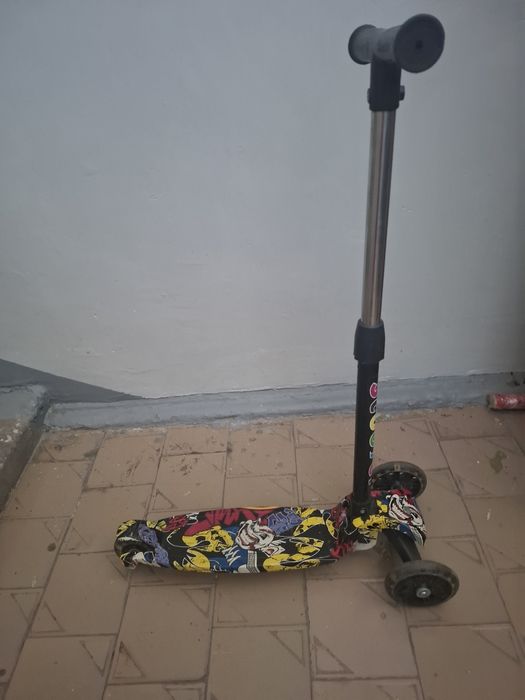 Самокат 2000 тг, б/у