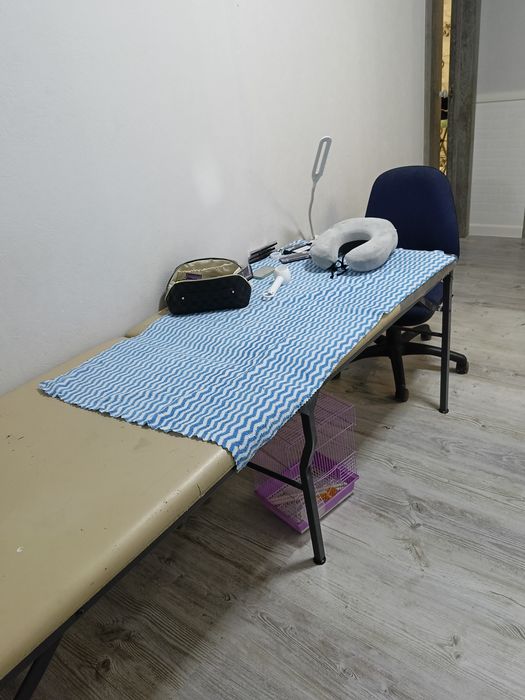 Срочно продам кушетку 16000