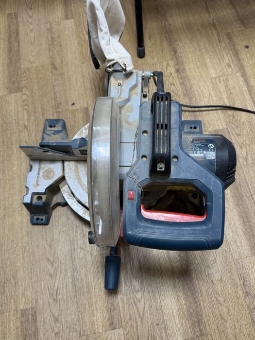 Торцевая пила ( гШымкент пр Республики 40/34) Лот:969/956