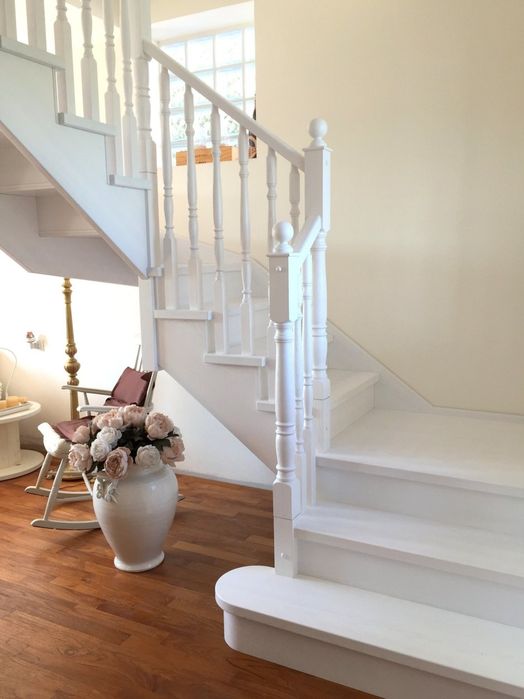 установка: дверь,  плинтус, лестница