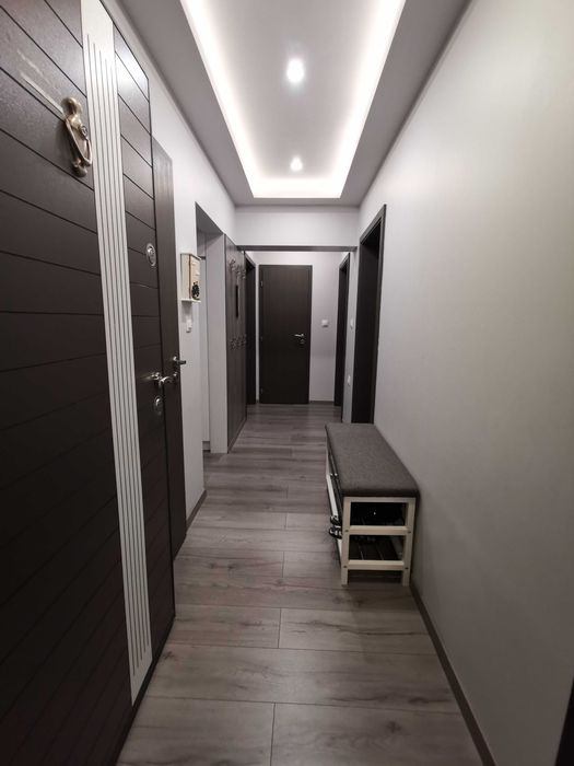 Дава се под наем Тристаен апартамент в Карлово - 82 кв.м за 135000 € - Снимка #2