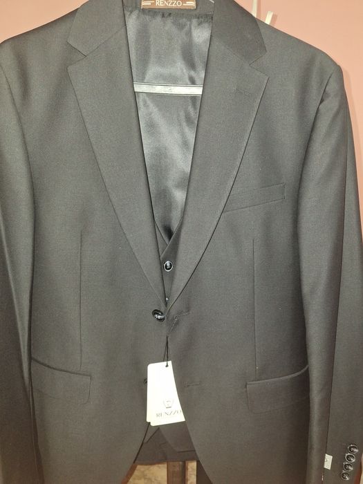 Костюм брюки и жилетка тройка новый