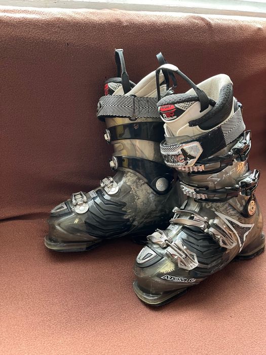 Ски обувки Atomic