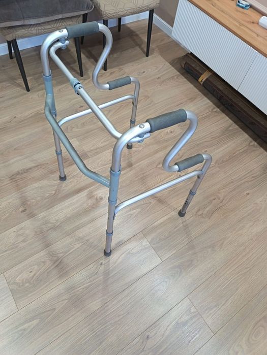 Продам ходунок для взрослых