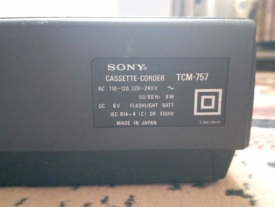 Преносим касетофон SONY TCM-757 (1965год)