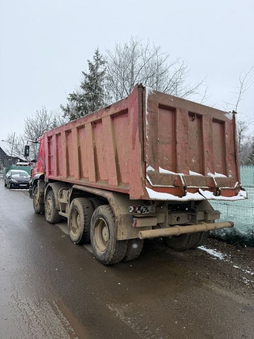 Autobasculanta Iveco Trakker