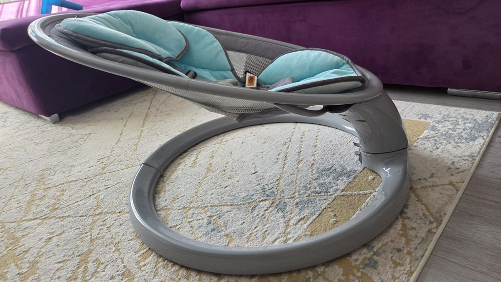 Leagan bebe electric, inteligent