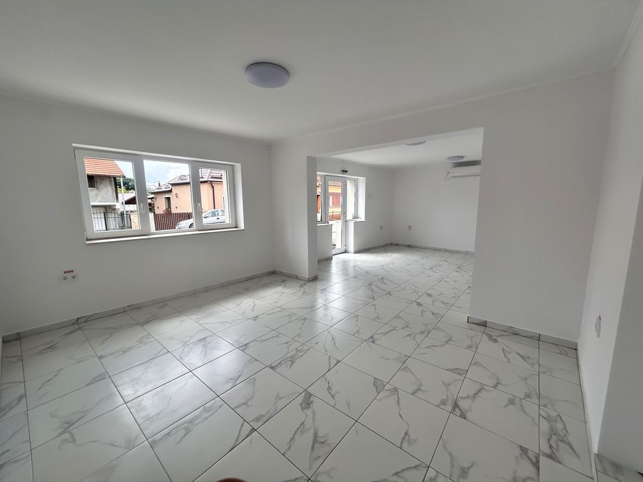 Spațiu de închiriat, 60 mp în Sărmășag