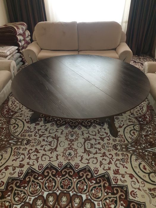 Dumaloq stol sotiladi