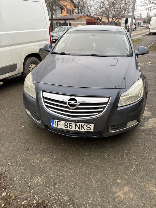 Vand sau schimb  opel insignia 2.0cdti