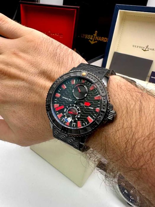 Ulysse Nardin Maxi-Marine червен